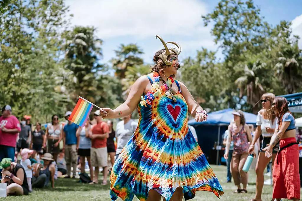 Audience Garden Cheering On Grass Rainbow
